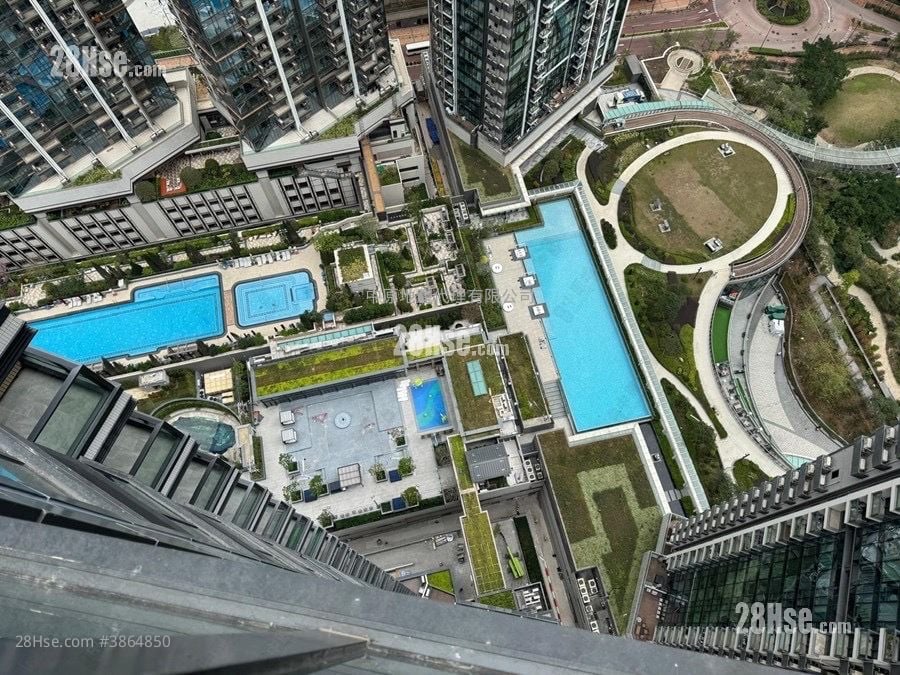 Seasons Place Sell 1 Bedroom 323 ft²
