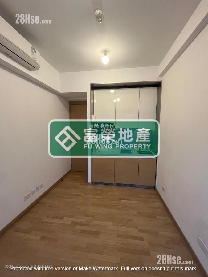 Novi Sell Studio , 1 Bathroom 179 ft²