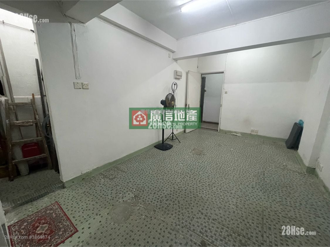 Cosmopolitan Estates Sell Studio , 1 Bathroom 288 ft²