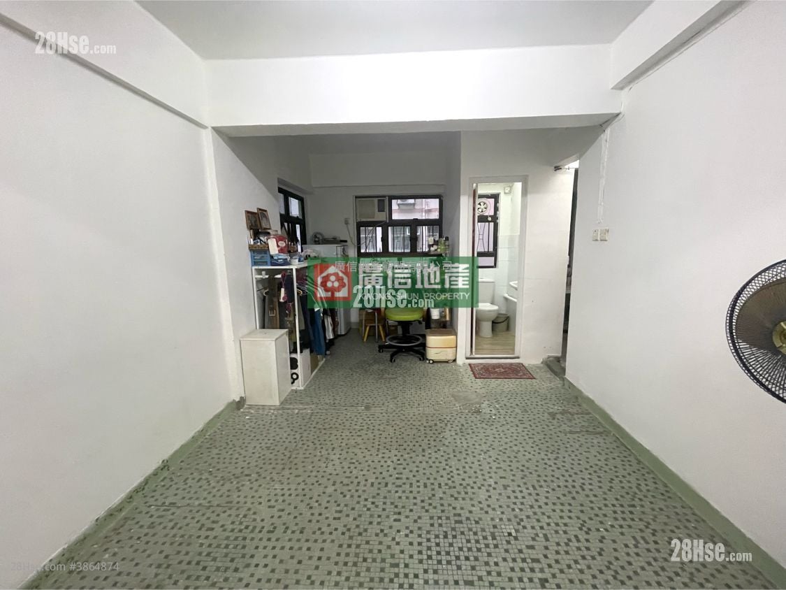 Cosmopolitan Estates Sell Studio , 1 Bathroom 288 ft²