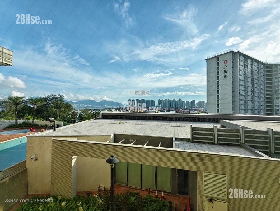 Palm Cove Sell 3 Bedrooms , 2 Bathrooms 843 ft²