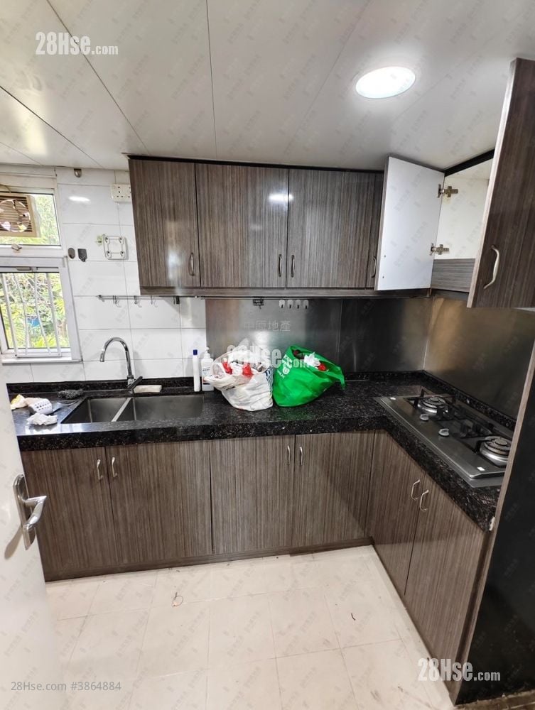 Palm Cove Sell 3 Bedrooms , 2 Bathrooms 843 ft²