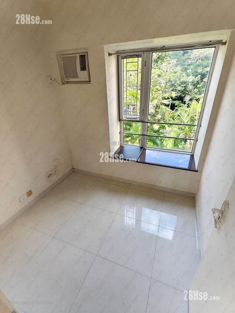 Palm Cove Sell 3 Bedrooms , 2 Bathrooms 843 ft²