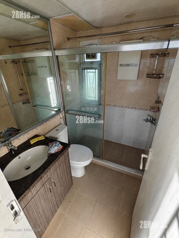 Palm Cove Sell 3 Bedrooms , 2 Bathrooms 843 ft²