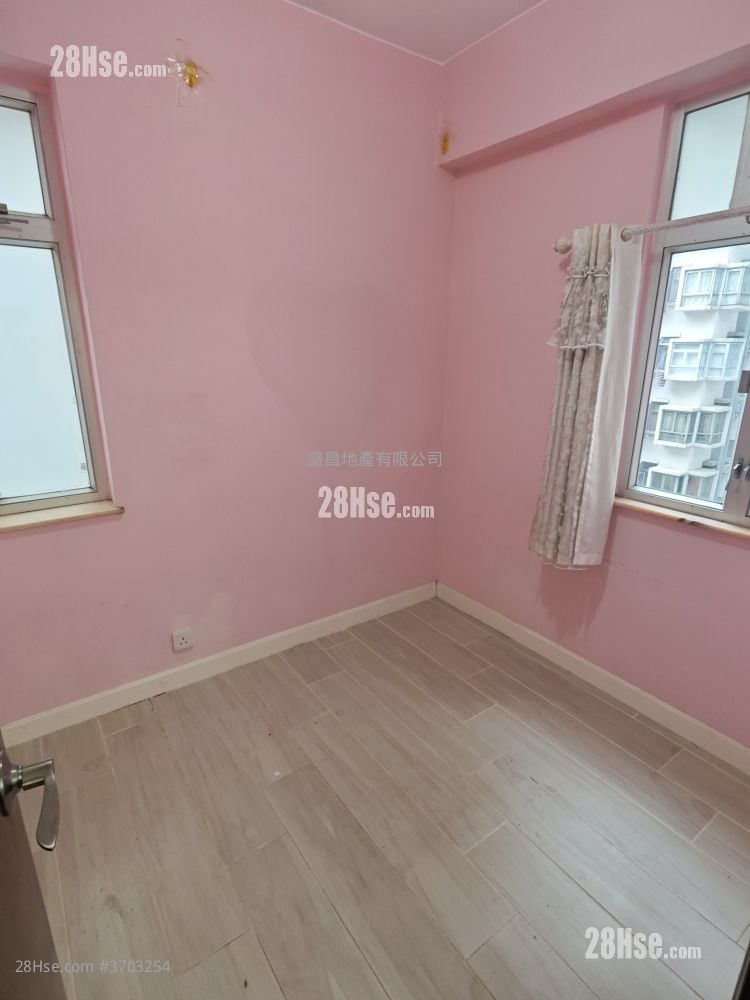 Wah Sun Building Rental 2 Bedrooms , 1 Bathroom 302 ft²