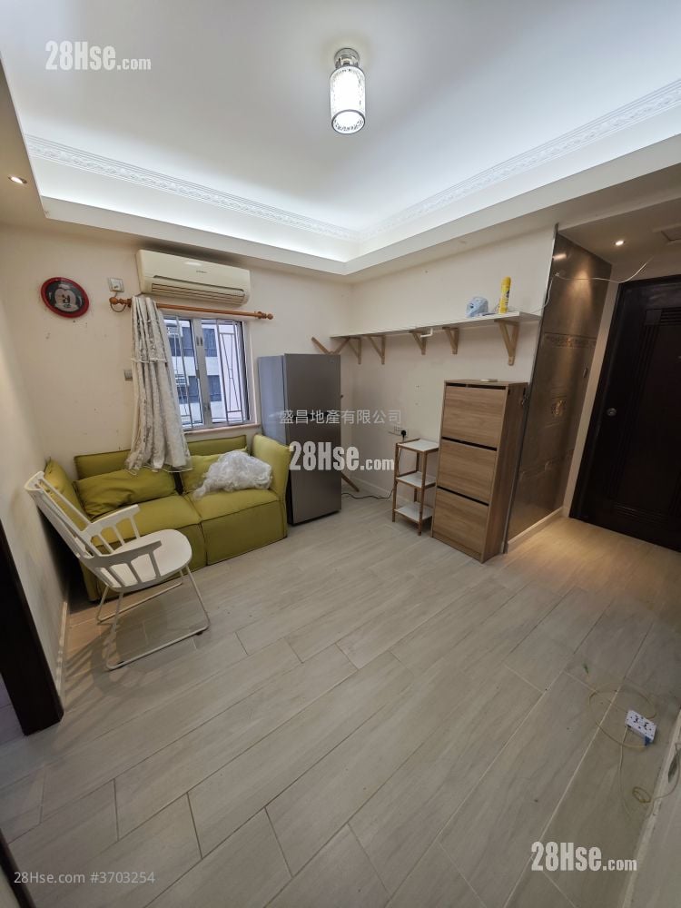 Wah Sun Building Rental 2 Bedrooms , 1 Bathroom 302 ft²