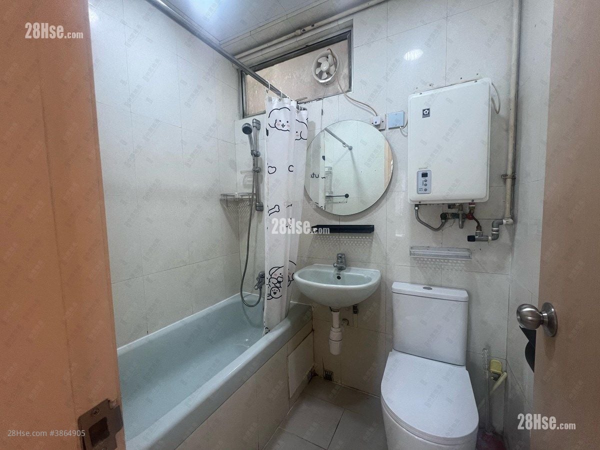 Tuen Mun Town Plaza Rental 2 Bedrooms , 1 Bathroom 326 ft²