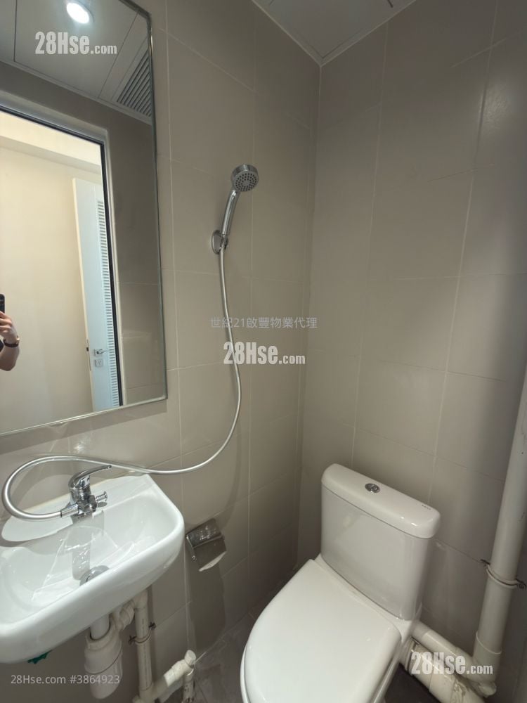 Monaco Rental 3 Bedrooms , 2 Bathrooms 762 ft²