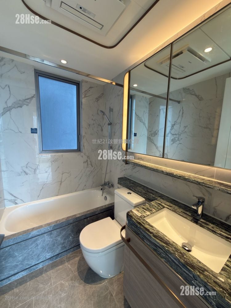 Monaco Rental 3 Bedrooms , 2 Bathrooms 762 ft²