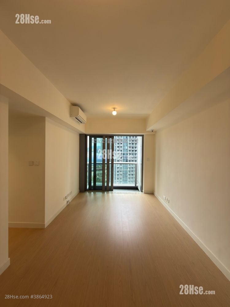 Monaco Rental 3 Bedrooms , 2 Bathrooms 762 ft²
