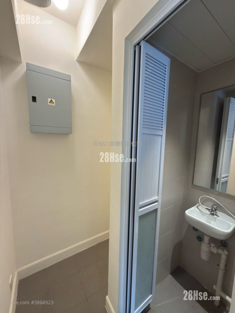 Monaco Rental 3 Bedrooms , 2 Bathrooms 762 ft²