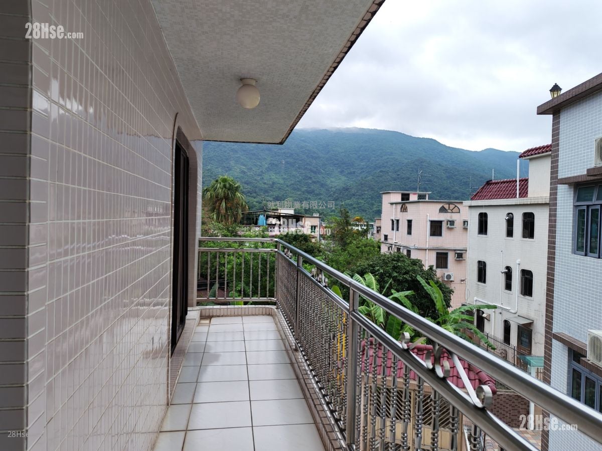 Village Rental 3 Bedrooms , 1 Bathroom 630 ft²