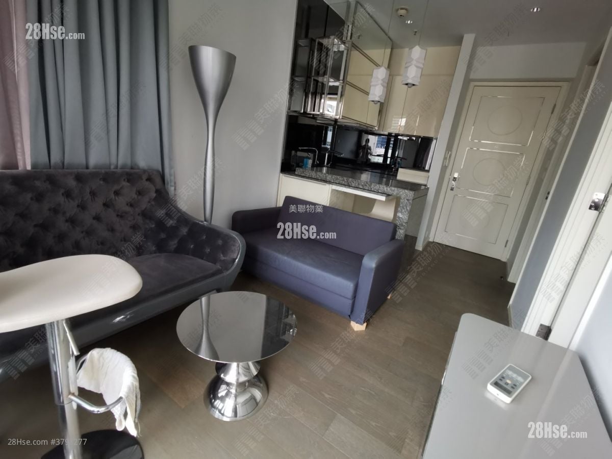 The Pierre Sell 1 Bedroom 305 ft²
