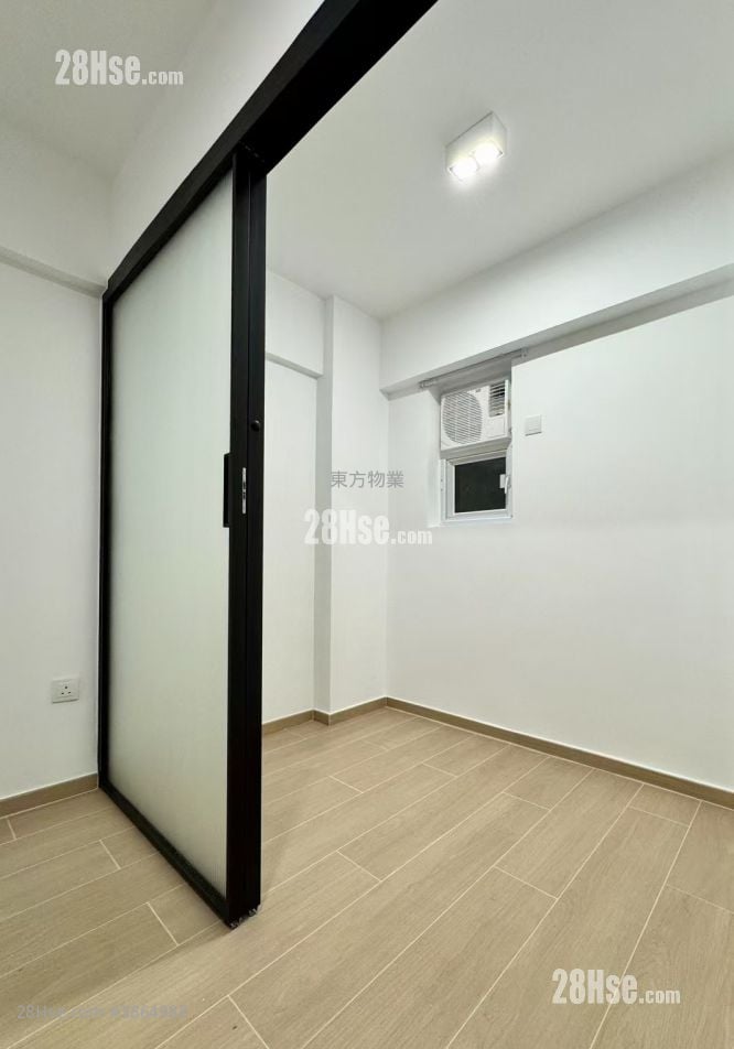 Tung Fat Building Rental 1 Bedroom , 1 Bathroom 152 ft²