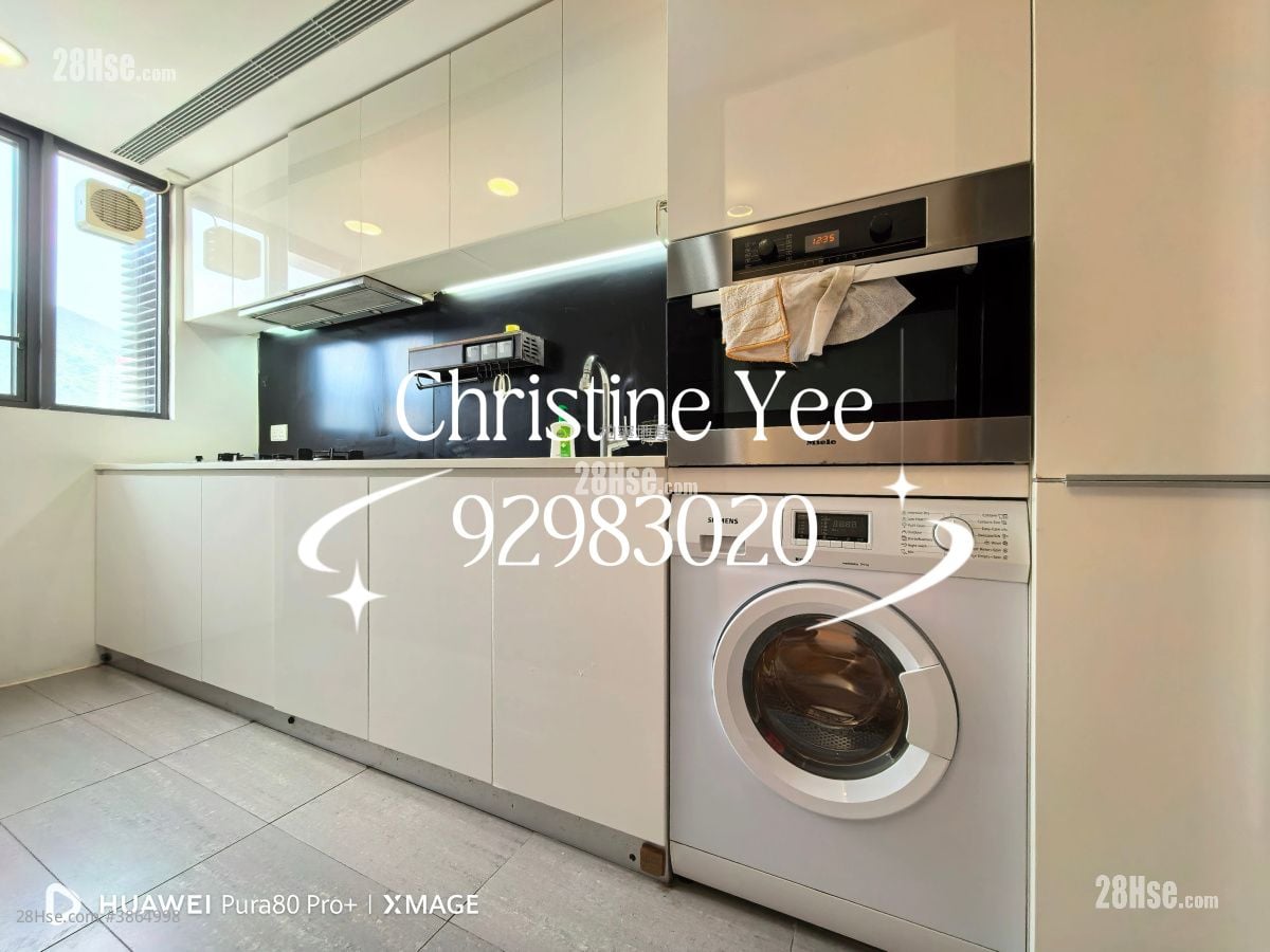 The Oakhill Rental 3 Bedrooms , 2 Bathrooms 875 ft²