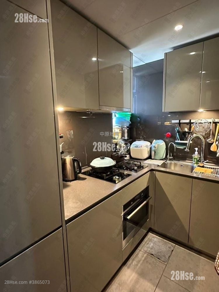The Parkville Sell 3 Bedrooms , 2 Bathrooms 745 ft²