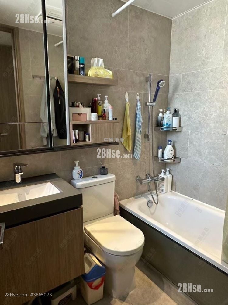 The Parkville Sell 3 Bedrooms , 2 Bathrooms 745 ft²