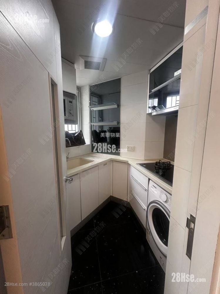 Festival City Rental 3 Bedrooms , 2 Bathrooms 678 ft²