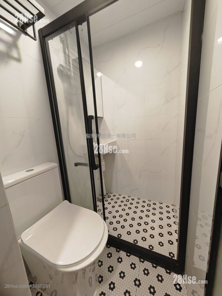 Luen Wo Building Rental 1 Bathroom 721 ft²