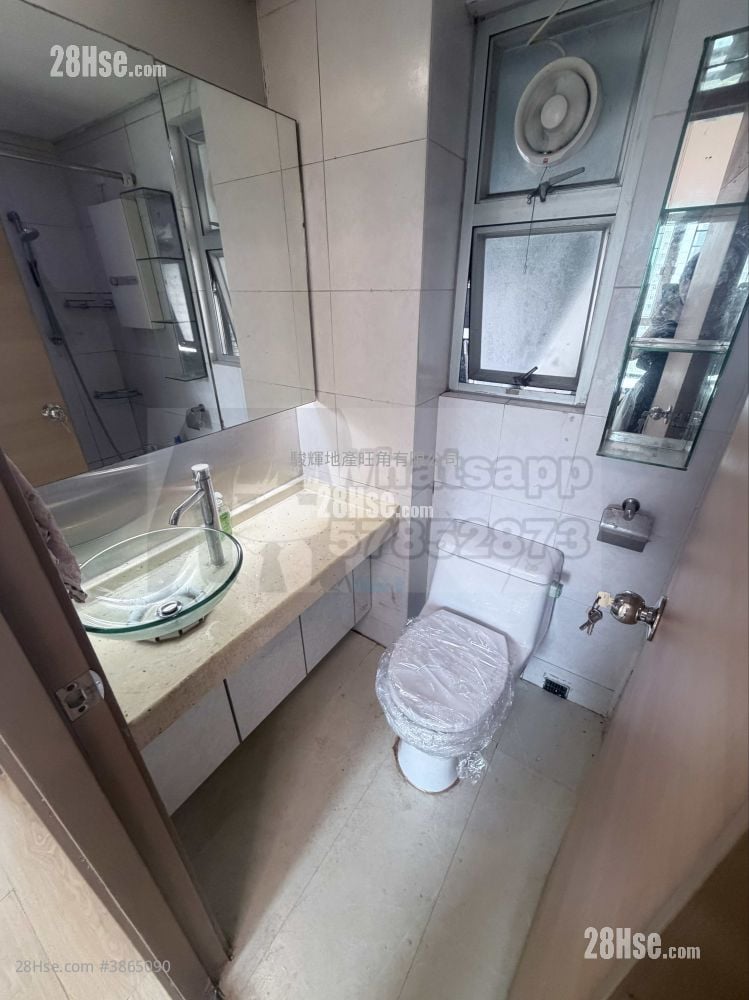 Metro Harbour View Rental 2 Bedrooms , 1 Bathroom 320 ft²