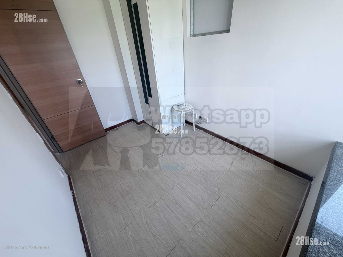 Metro Harbour View Rental 2 Bedrooms , 1 Bathroom 320 ft²
