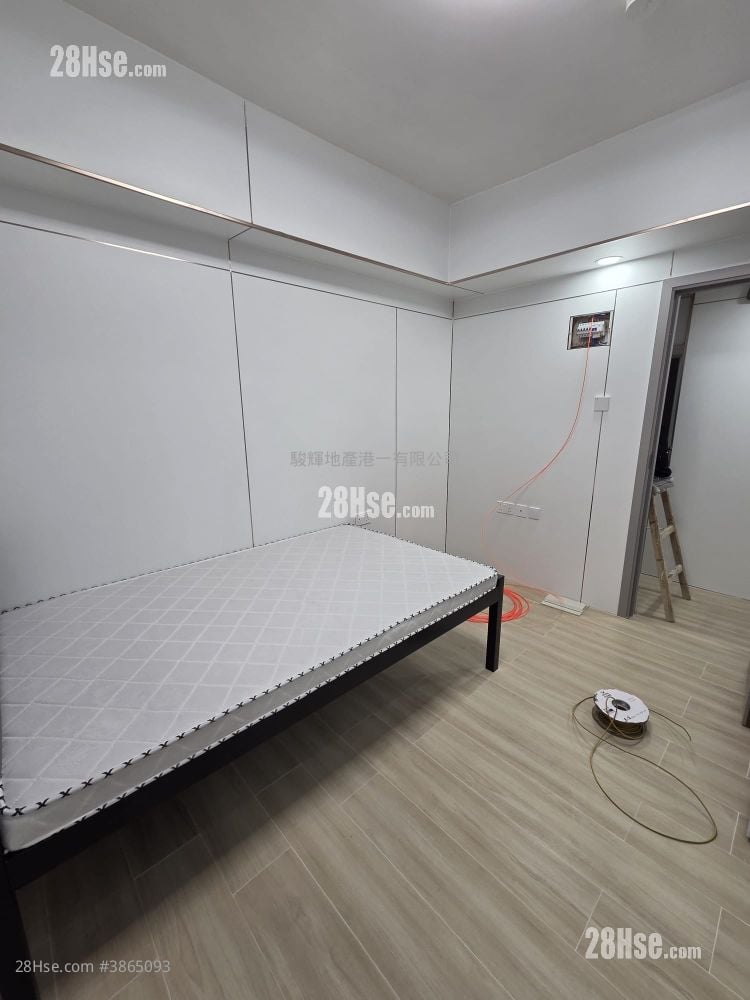 Continental Mansion Rental 1 Bathroom 160 ft²