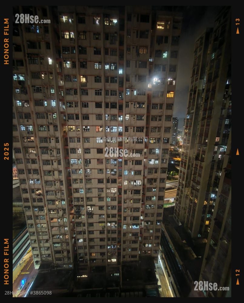 Lee Kee Building Sell 3 Bedrooms , 1 Bathroom 471 ft²