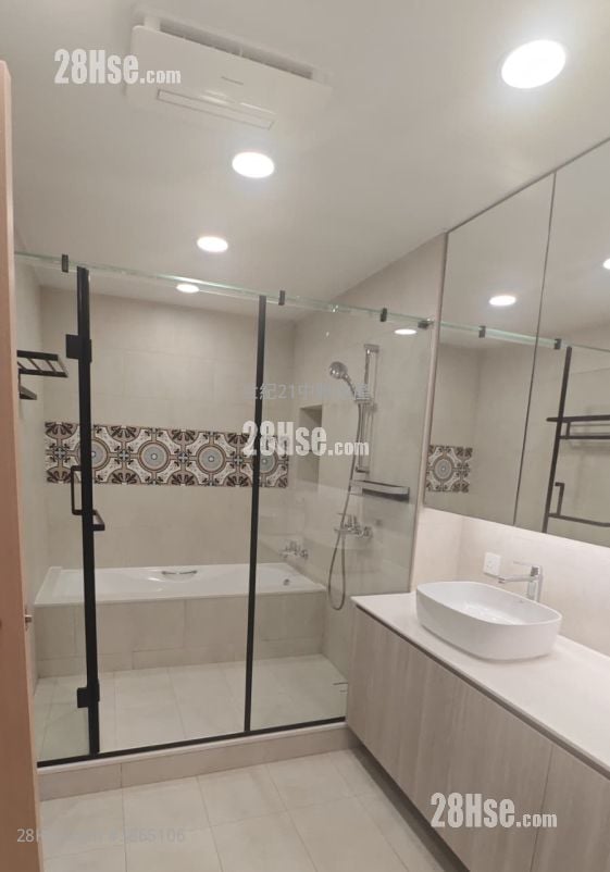 Clovelly Court Rental 4 Bedrooms , 2 Bathrooms 2,348 ft²