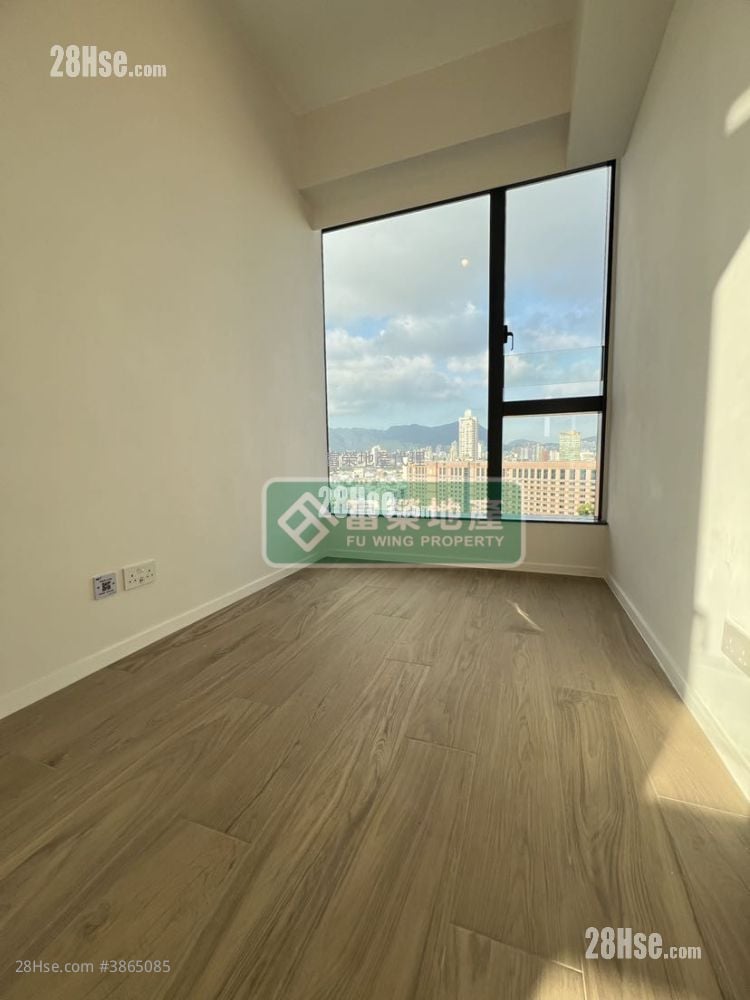 Elize Park Rental 3 Bedrooms , 1 Bathroom 438 ft²