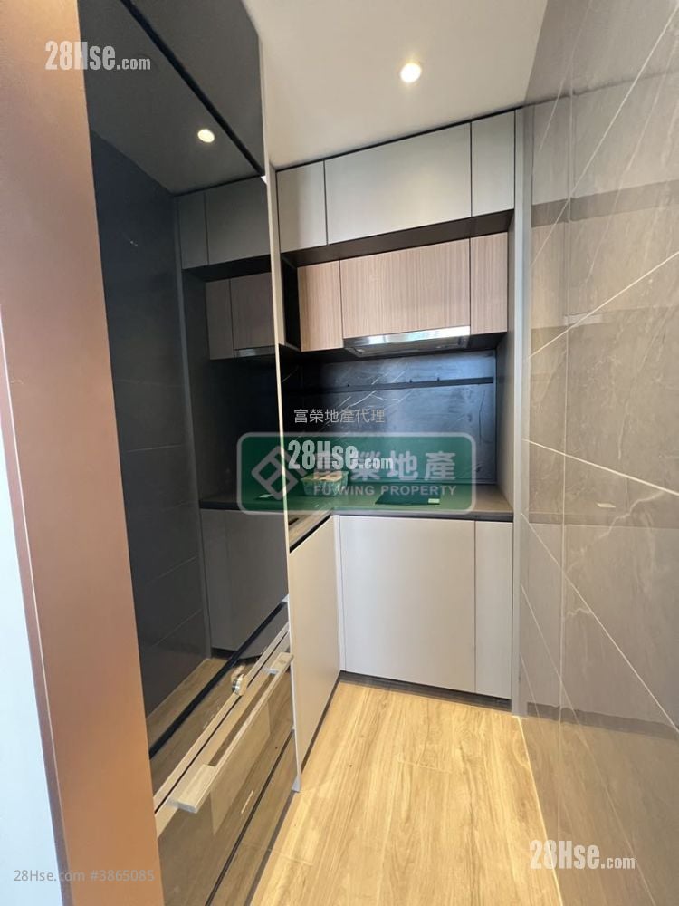 Elize Park Rental 3 Bedrooms , 1 Bathroom 438 ft²