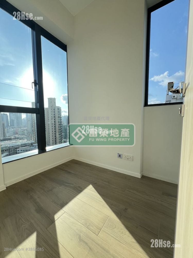 Elize Park Rental 3 Bedrooms , 1 Bathroom 438 ft²