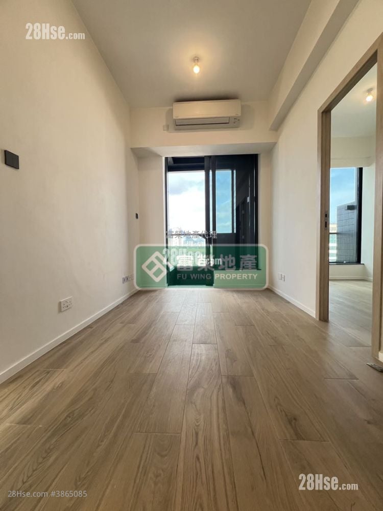 Elize Park Rental 3 Bedrooms , 1 Bathroom 438 ft²