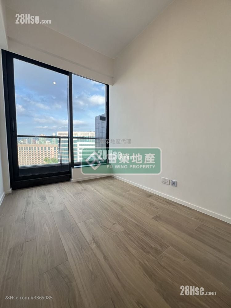 Elize Park Rental 3 Bedrooms , 1 Bathroom 438 ft²