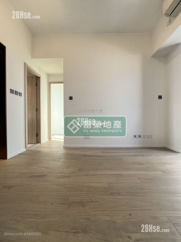 Elize Park Rental 3 Bedrooms , 1 Bathroom 438 ft²