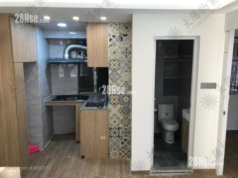 黃埔新村 租盤 2 房 323 平方呎