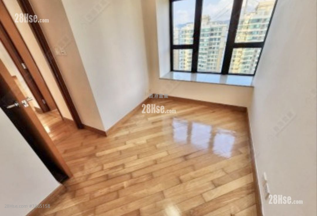 Park Island Sell 2 Bedrooms , 1 Bathroom 490 ft²