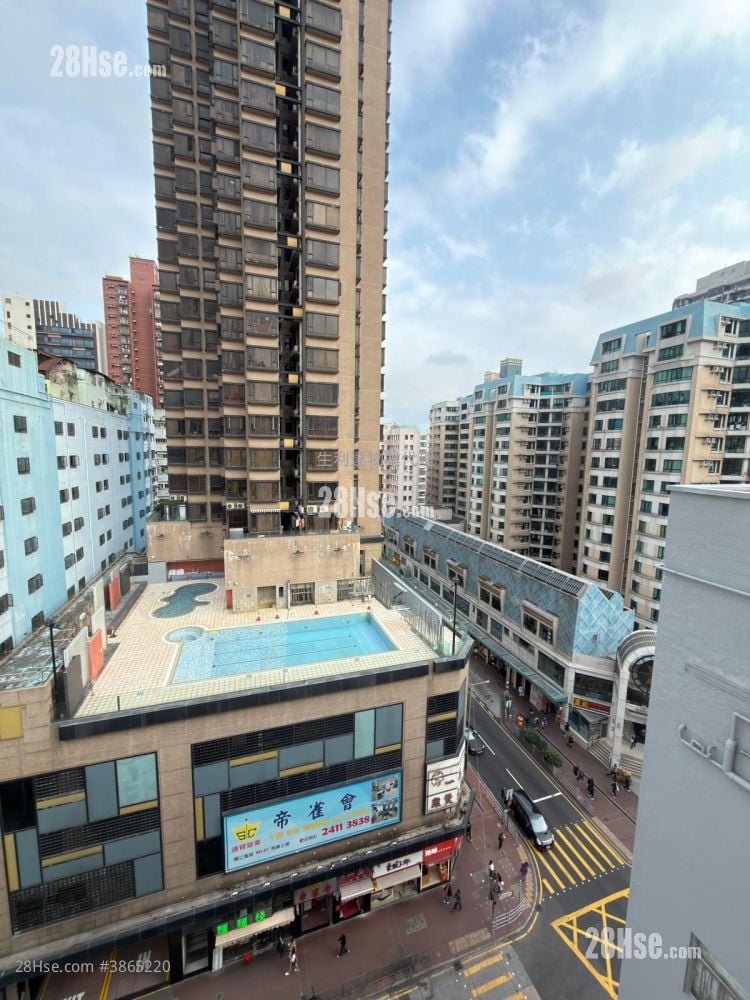 Sunny Court Sell 1 Bedroom , 1 Bathroom 253 ft²