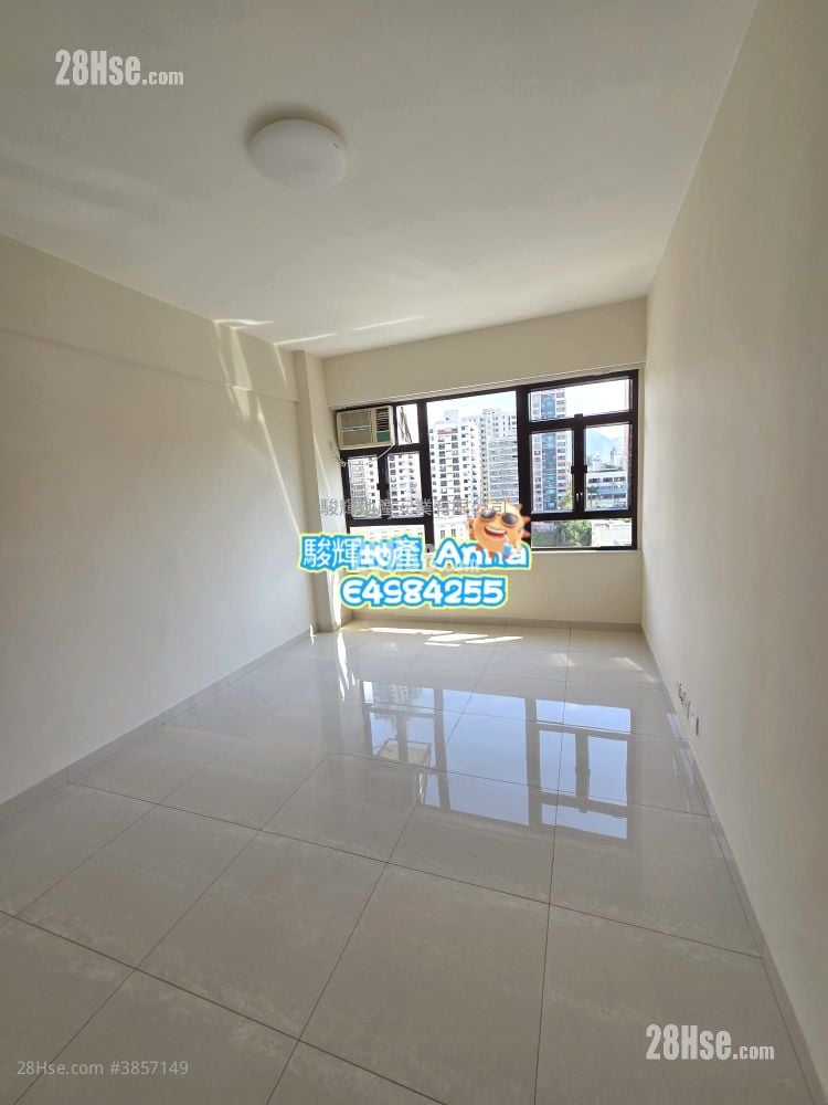 Crystal Court Sell 3 Bedrooms , 2 Bathrooms 712 ft²
