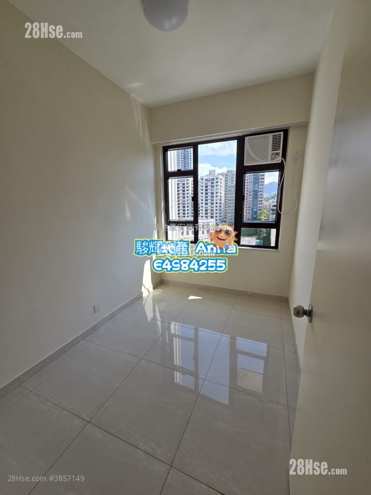 Crystal Court Sell 3 Bedrooms , 2 Bathrooms 712 ft²