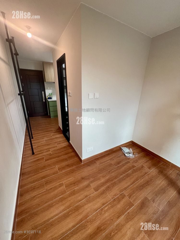 Village Rental Studio , 1 Bathroom 250 ft²