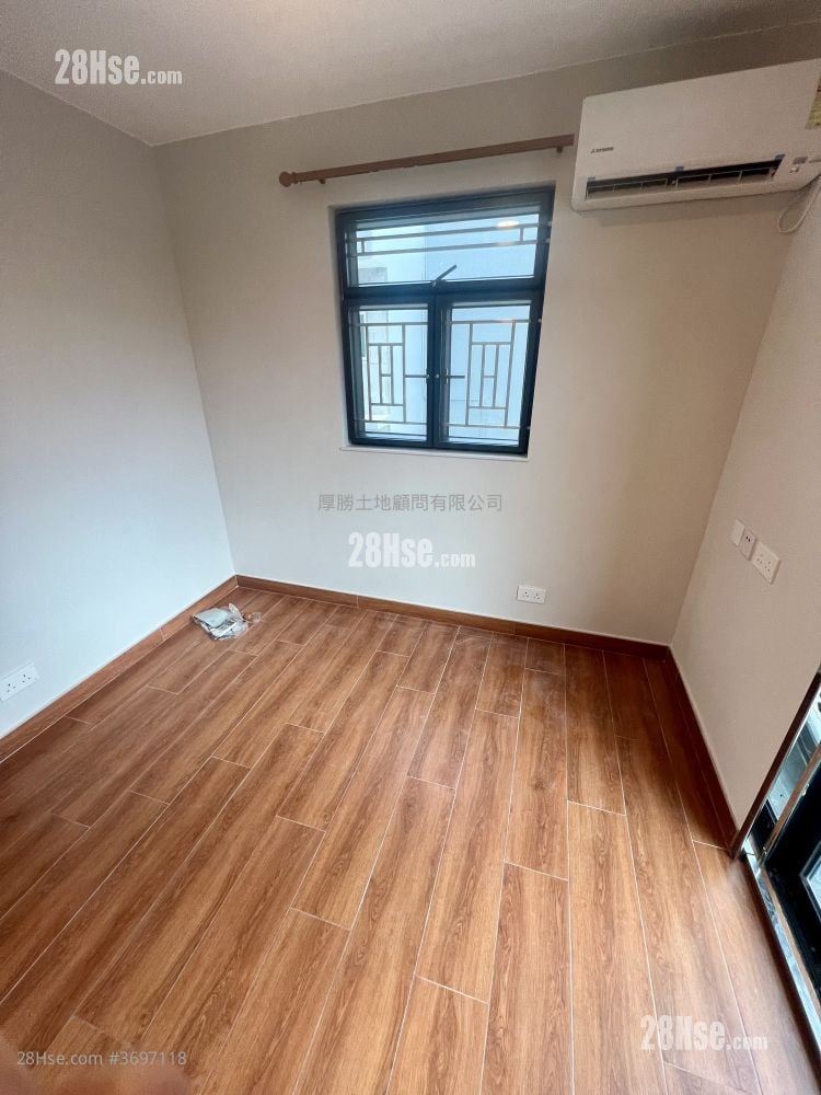 Village Rental Studio , 1 Bathroom 250 ft²