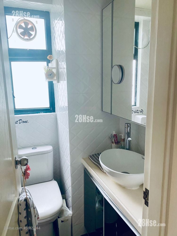 La Maison Du Nord Rental 2 Bedrooms , 1 Bathroom 344 ft²