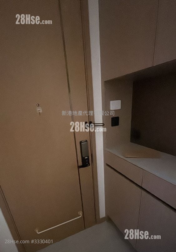 明隽 租盘 开放式间隔 , 1 浴室 232 平方尺