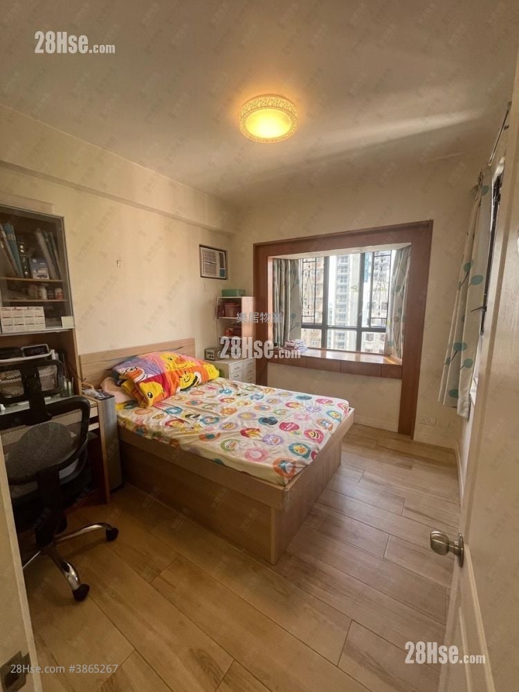 Kwong Fung Terrace Sell 3 Bedrooms , 2 Bathrooms 737 ft²