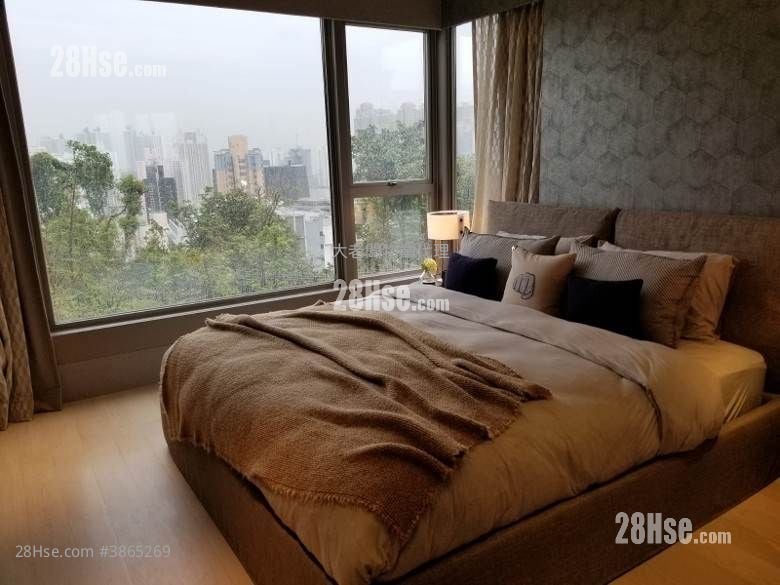 Triazza Sell 1,867 ft²