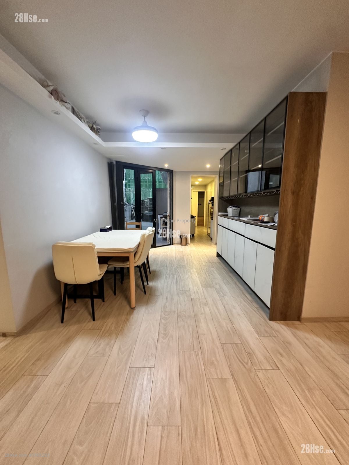 Way Man Court Rental 3 Bedrooms , 2 Bathrooms