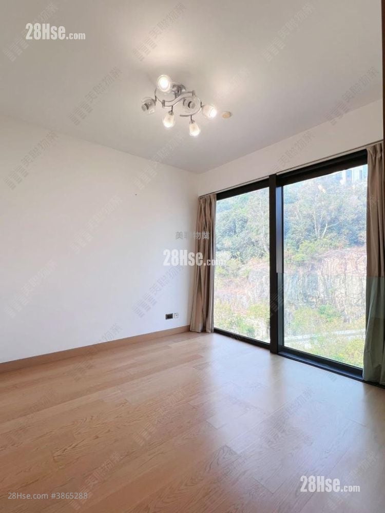 Peak Castle Rental 5+ Bedrooms , 5+ Bathrooms 3,357 ft²