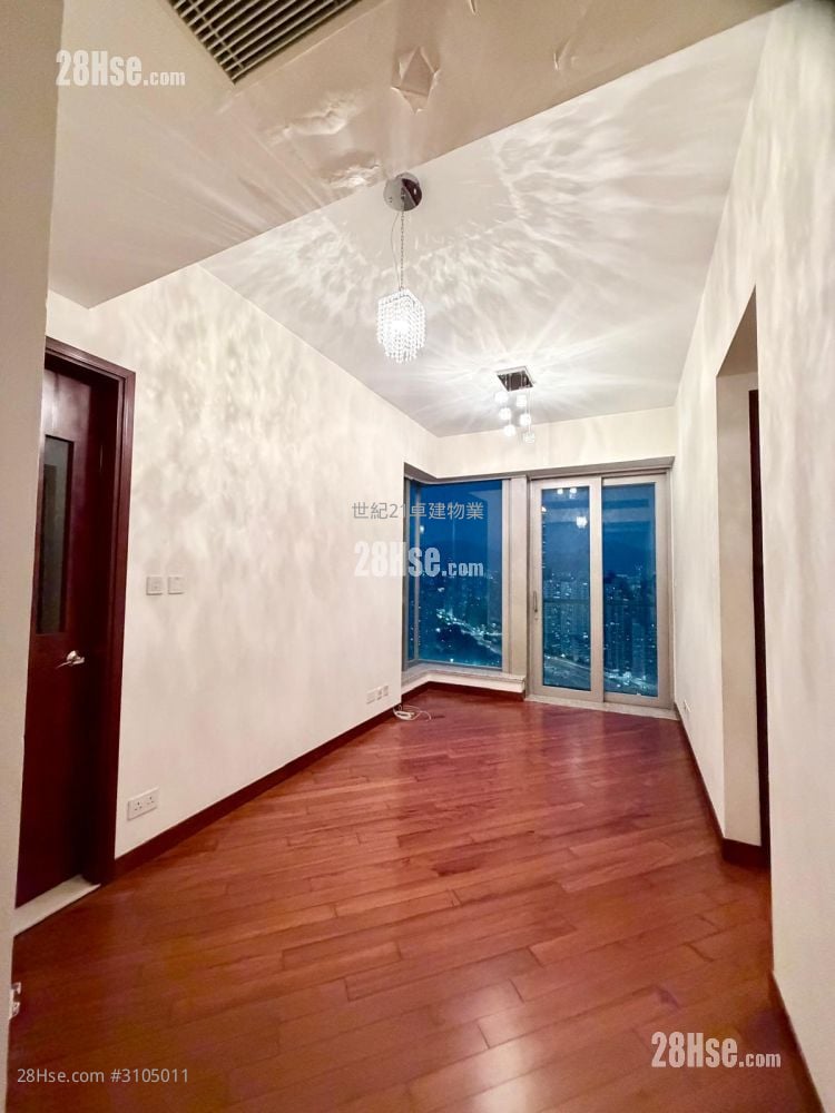 The Coronation Sell 2 Bedrooms , 1 Bathroom 513 ft²
