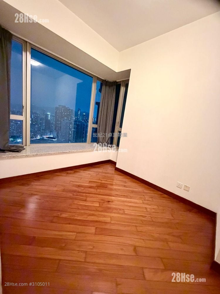 The Coronation Sell 2 Bedrooms , 1 Bathroom 513 ft²