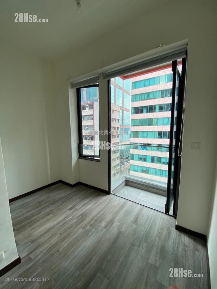 Appartment Rental Studio , 1 Bathroom 177 ft²